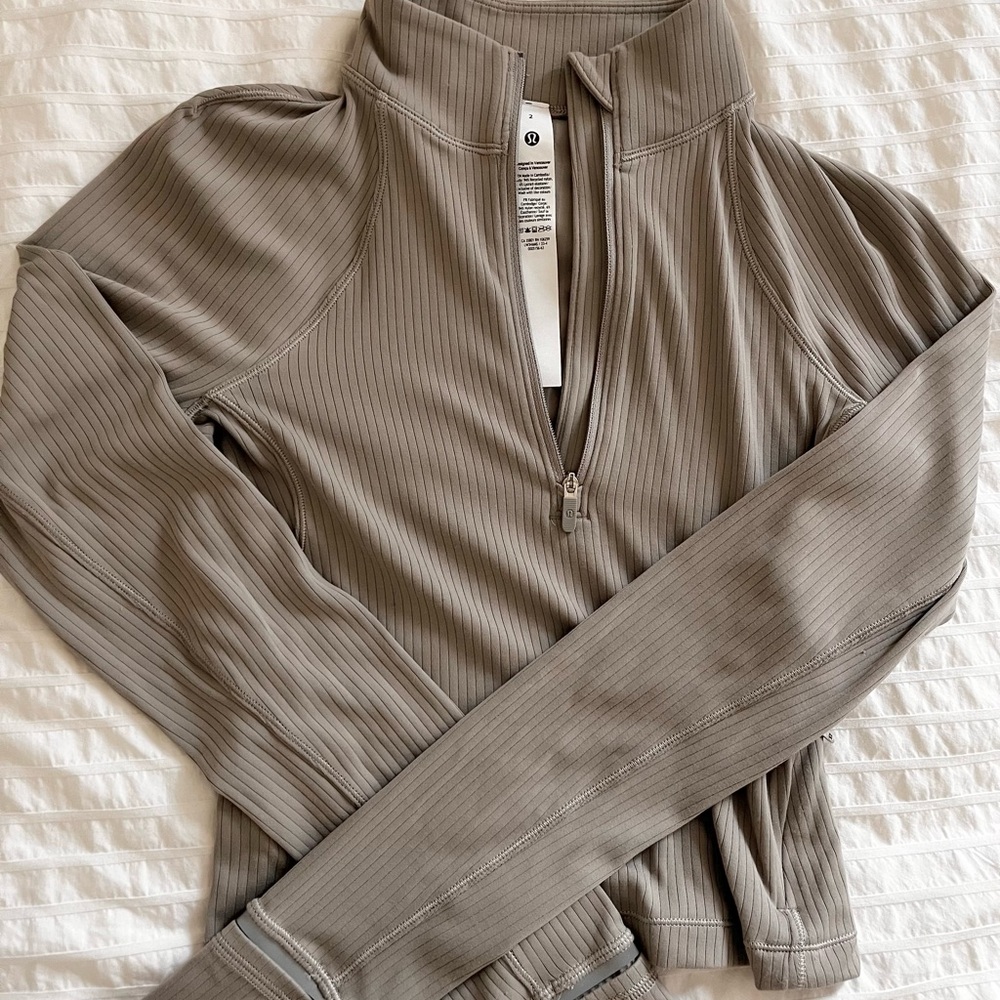 Lululemon It's Rulu Cropped Half Zip - Picture 2 of 8
